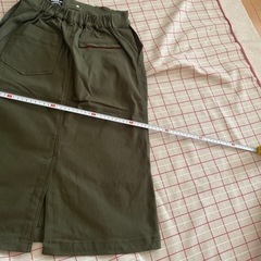 新品未着　ワークマン  ウィモーション ベーカースカートS カーキの画像