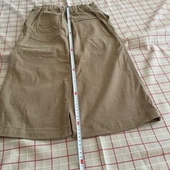 新品未着　ワークマン  ウィモーション ベーカースカートS ベージュの画像