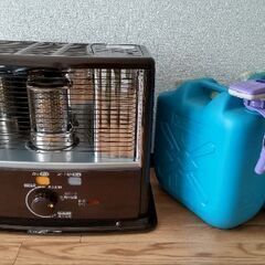 コロナ石油ストーブ　と　ポリタンク×２