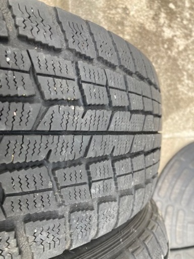 【最終値下げ】スタッドレスタイヤ15インチ 195/65 R15  （今週末までの出品）