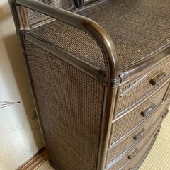 籐チェストの画像