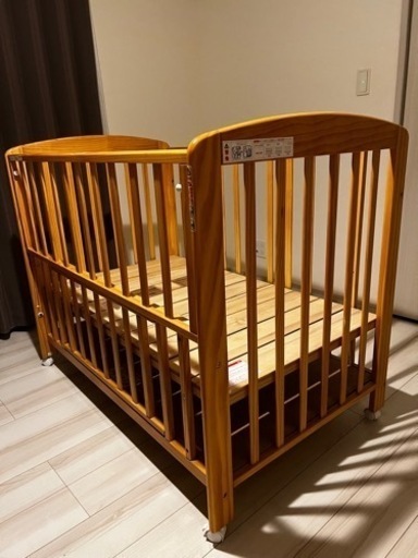 コンビミニ　赤ちゃん布団セットとベビーベッド