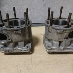 ヤマハ　ＴＺＲ２５０　１ＫＴ　純正シリンダー左右　CB GT K...