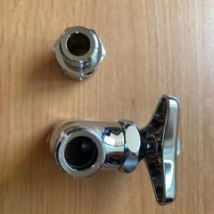 異径継手 と 水栓のセットの画像