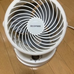 故障してます。　修理できる方にお譲りしたいです。　アイリスオーヤ...