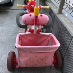 アンパンマン三輪車の画像