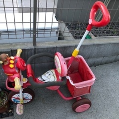 アンパンマン三輪車の画像