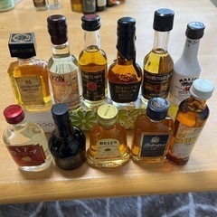 お酒のミニボトル46本の画像