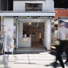 点てたてのお抹茶が話題の築地のマッチャスタンド！白基調の綺麗な店内でのお仕事です【経験・国籍不問】の画像