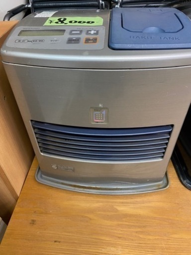 シャープ製　7.0Lの大型石油ファンヒーター　　2002年製　　　　356