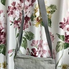 KIPLING　斜め掛けバッグ★ライトグレー