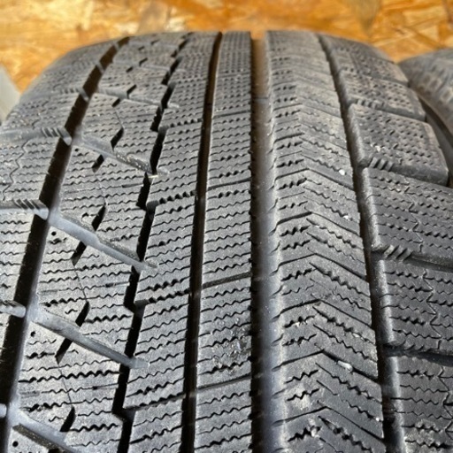 バリ山　BRIDGESTONE ブリヂストン　ブリジストン　VRX 225/55R17 スタッドレス タイヤ　2016年製　17インチ