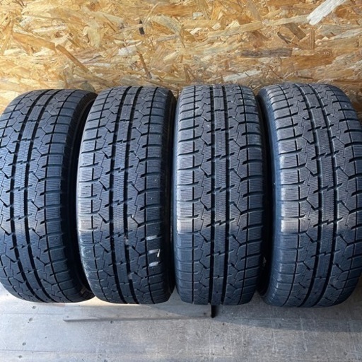 バリ山　TOYO GARIT GIZ 225/55R17 スタッドレス タイヤ　2016年製　17インチ