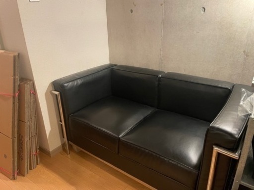 ル・コルビジェデザイン　ソファ　LC2 2人がけ