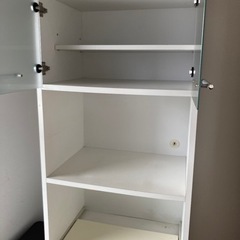 食器棚の画像