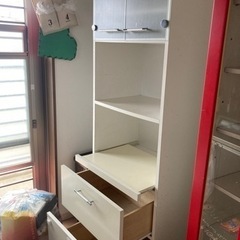 食器棚の画像