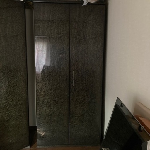 お洒落でモダンな　桐タンス