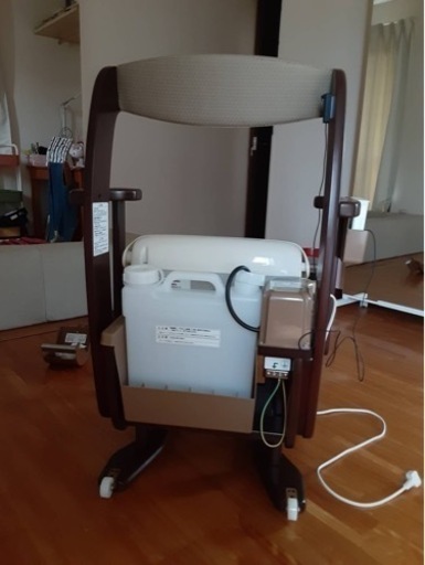 家具調トイレシャワポット　