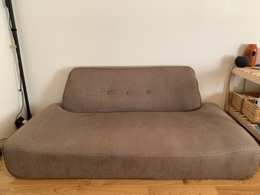 北欧風　2人掛けソファ