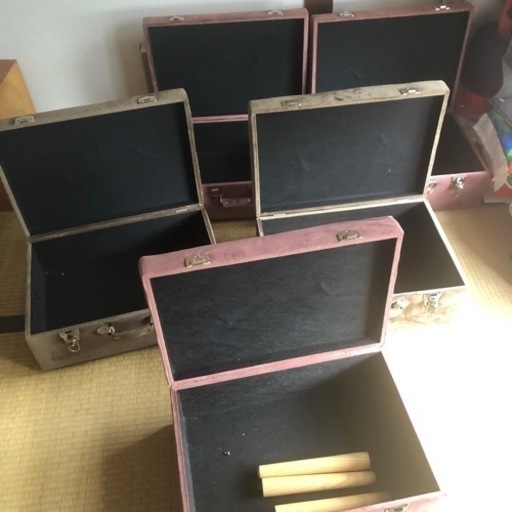 小物入れにもなる椅子　ジャンク品