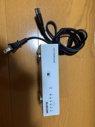 エレコム EHC-F05MN-HJW 100BASE-TX対応 スイッチングハブ 5ポート ホワイト