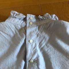 ユニクロ　薄紫　フリル　の画像