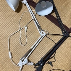 IKEA ランプ(黒、白)