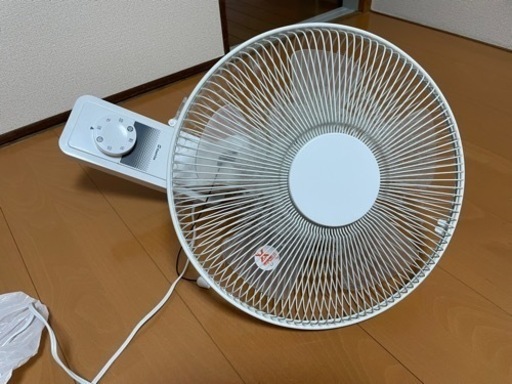 壁掛け扇風機