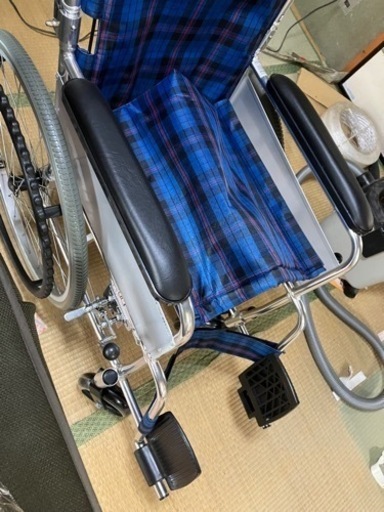 介護用電動ベッド　車いす