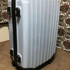 スーツケース　差し上げます。