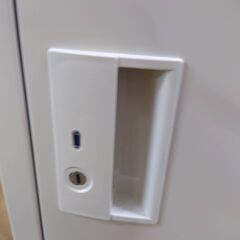 【愛品倶楽部柏店】アルプススチール　2人用ロッカー　鍵付きの画像