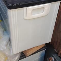 自動車廃バッテリーの画像