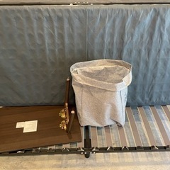 シングルベッド2台セット+テーブル無料で差し上げます！取りに来る方！