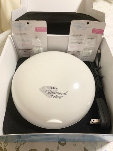 【売切】3点(新品未使用/美顔器(体もOK).衣類2着)