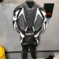 ベリック レーシングスーツ XLの画像