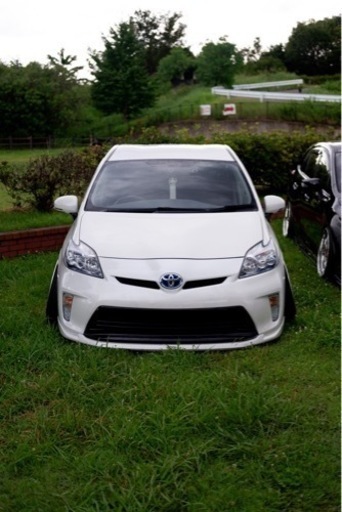 プリウス30フロントバンパーとリアピースマフラー