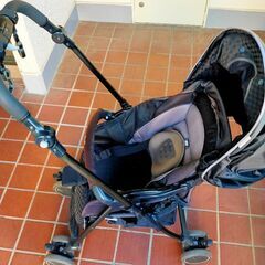 ベビーカー コンビの画像