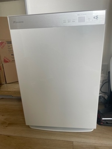 ダイキン　空気清浄機加湿機能付き　MCK70V-W ２０１９年製