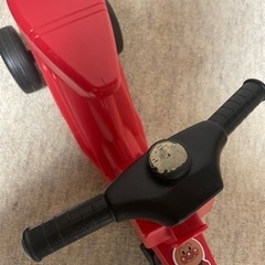 足蹴りバイク 三輪車の画像