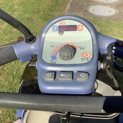 電動　シニアカーの画像