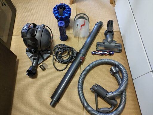 受け渡し待ち）ダイソン　掃除機　DC36　中古清掃済み