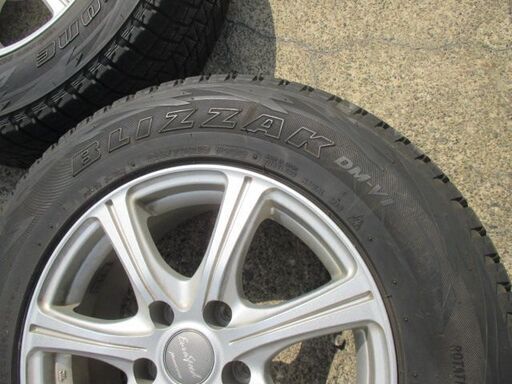215/70R16 スタッドレスタイヤ アルミ付き ブリザック DM-V1 PCD114.3 5穴 ④