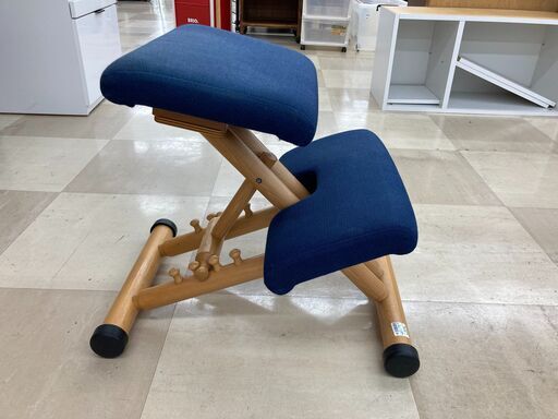 【STOKKE 】MULTI マルチ バランスチェア ネイビー② バランスマルチはお子様の成長と正しい姿勢を。ヴァリエールの