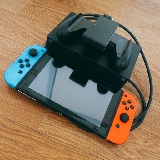 /現金どちらでも　Nintendo Switch 本体　ネオンブルー　ネオンレッド