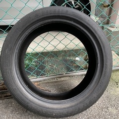 車のタイヤ