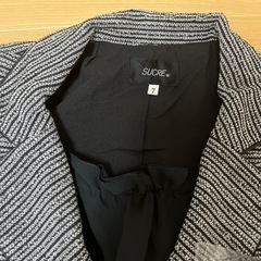 最終値下げレディーススーツ　7号の画像