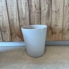 陶器植木鉢(鉢カバー)3点 セット＋おまけ1点(プラ製)の画像