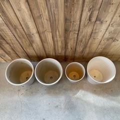 陶器植木鉢(鉢カバー)3点 セット＋おまけ1点(プラ製)の画像