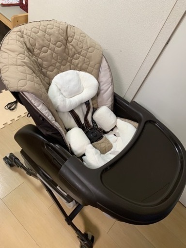 ※受け渡し予定者あり。美品　コンビ ネムリラ　at オートスイング　抱っこプラス　ハイローチェア電動