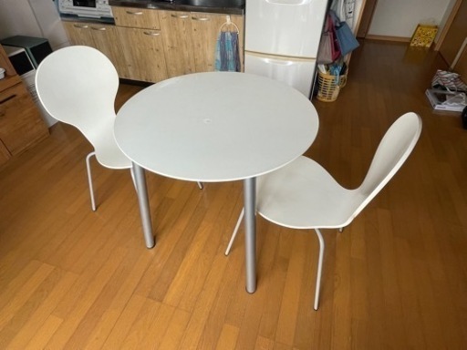 丸型ダイニングテーブル